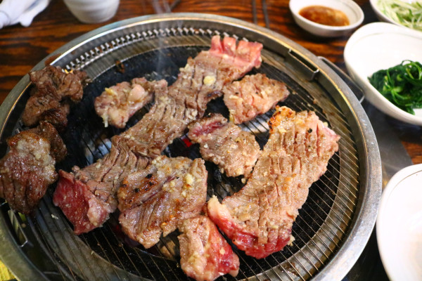 명성한우전문점 이미지