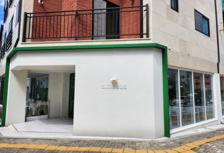 수크레브와 이미지