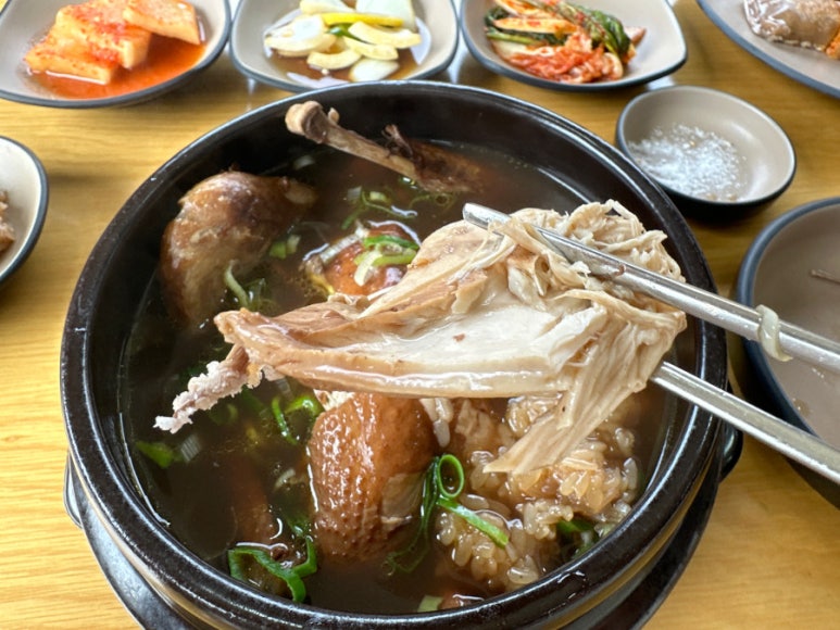심마니약초한방백숙 이미지