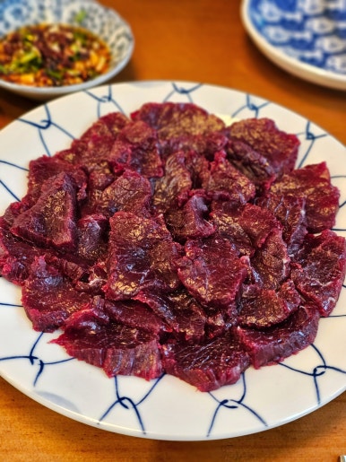 백석뭉티기 이미지