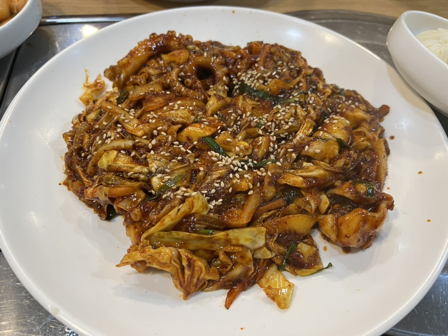 김흥관힘쎈낙지마당 이미지