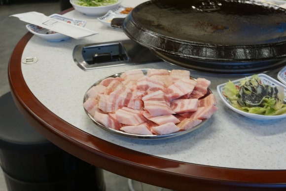 진짜무쇠삼겹청주 이미지