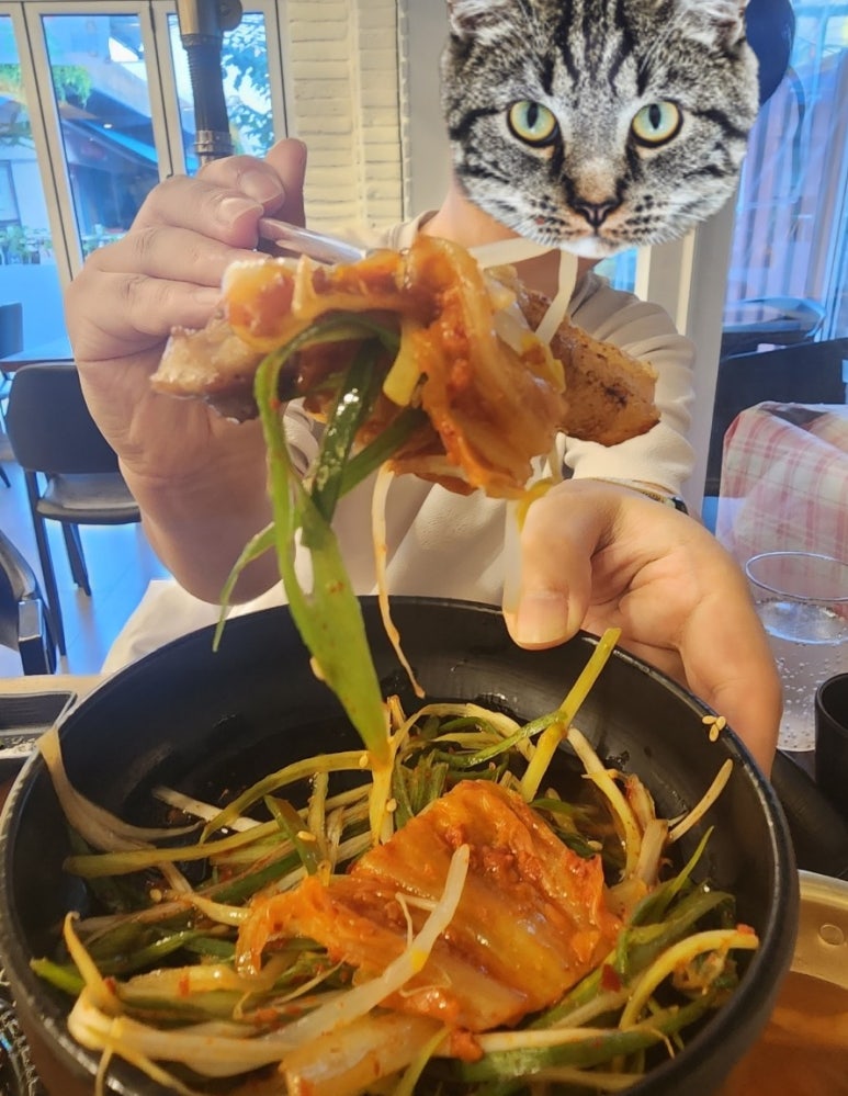 김가네팔도돼지 이미지
