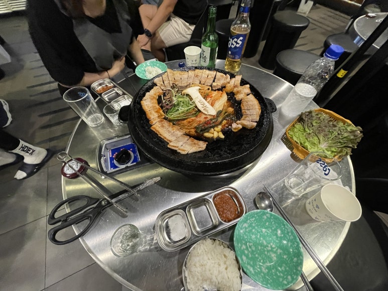 꼬장솥뚜껑삼겹살 이미지