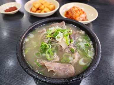 전통소머리국밥 이미지