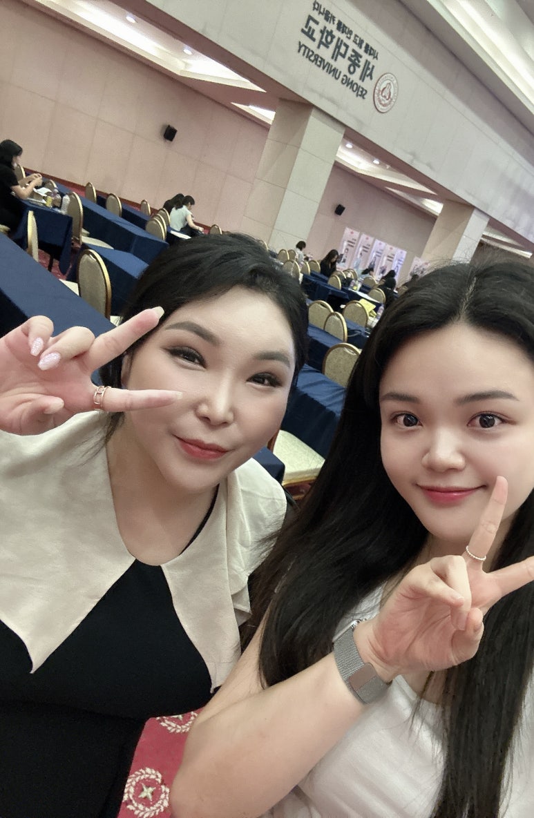 윤이크 이미지