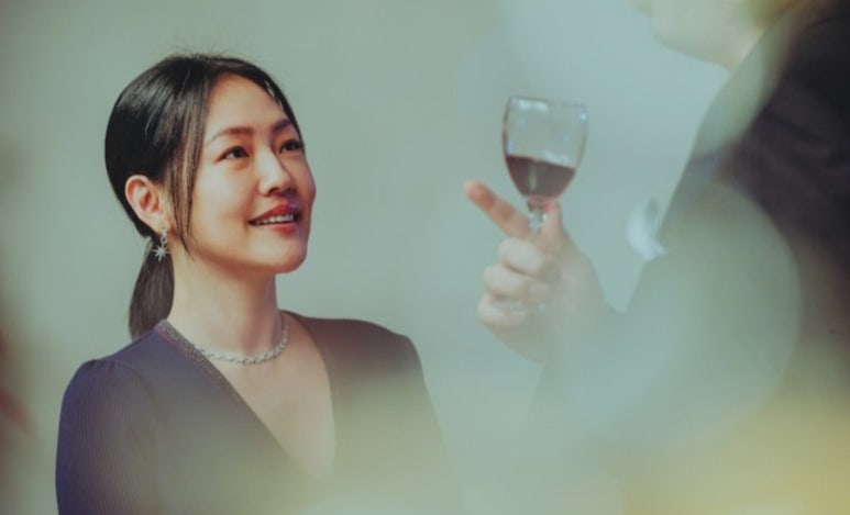 앳모멘트 이미지