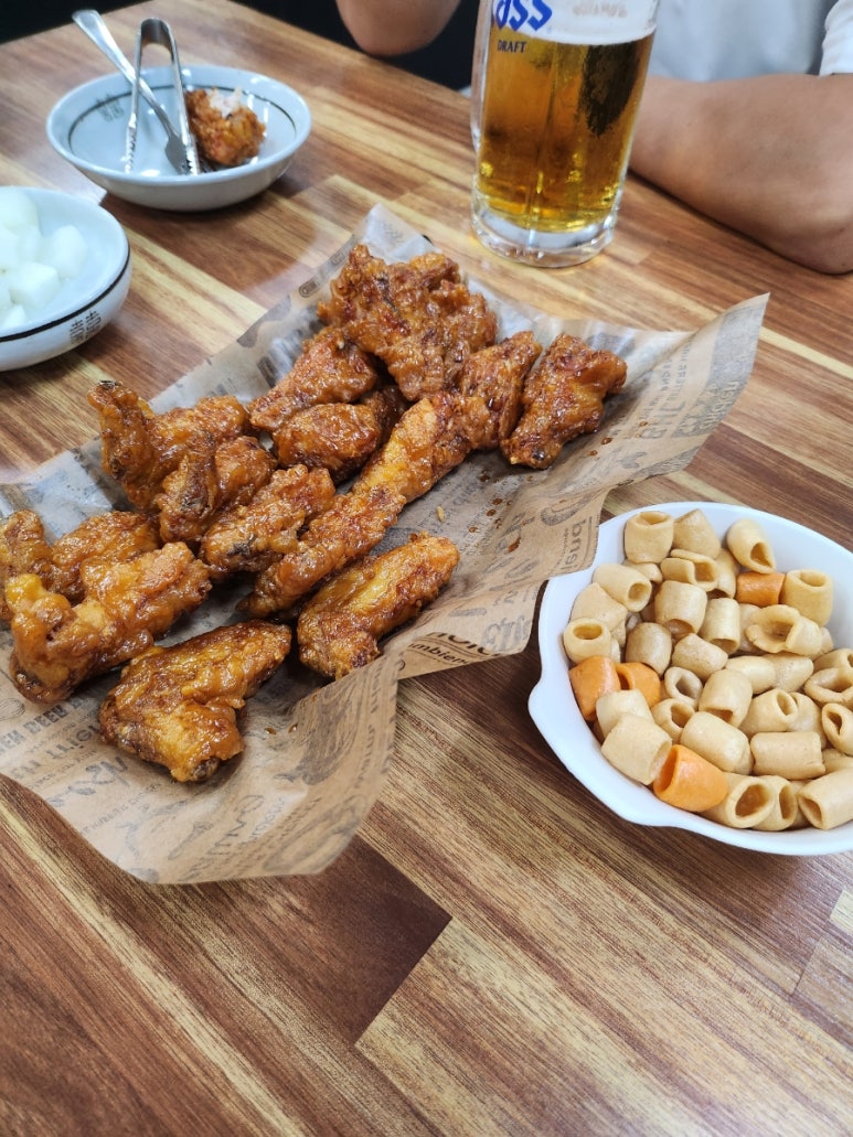 비에치씨치킨 이미지
