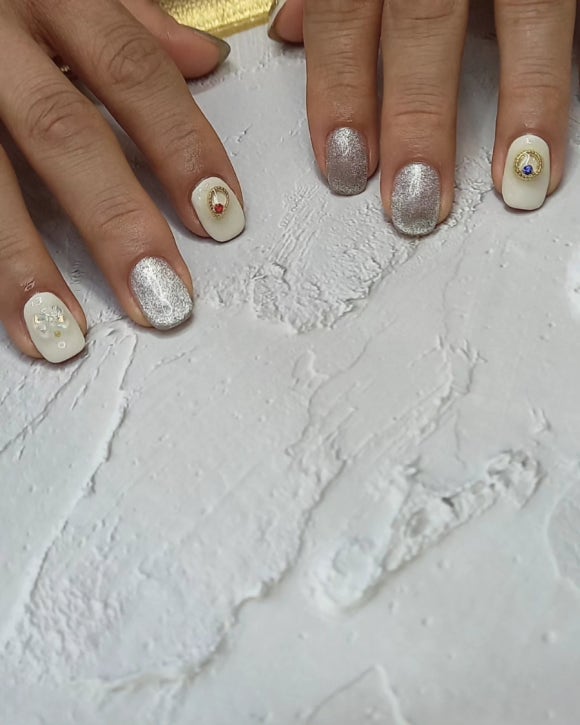 네일 아이보리(nail ivory) 이미지