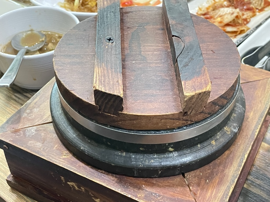 산아래보쌈，칼국수 이미지