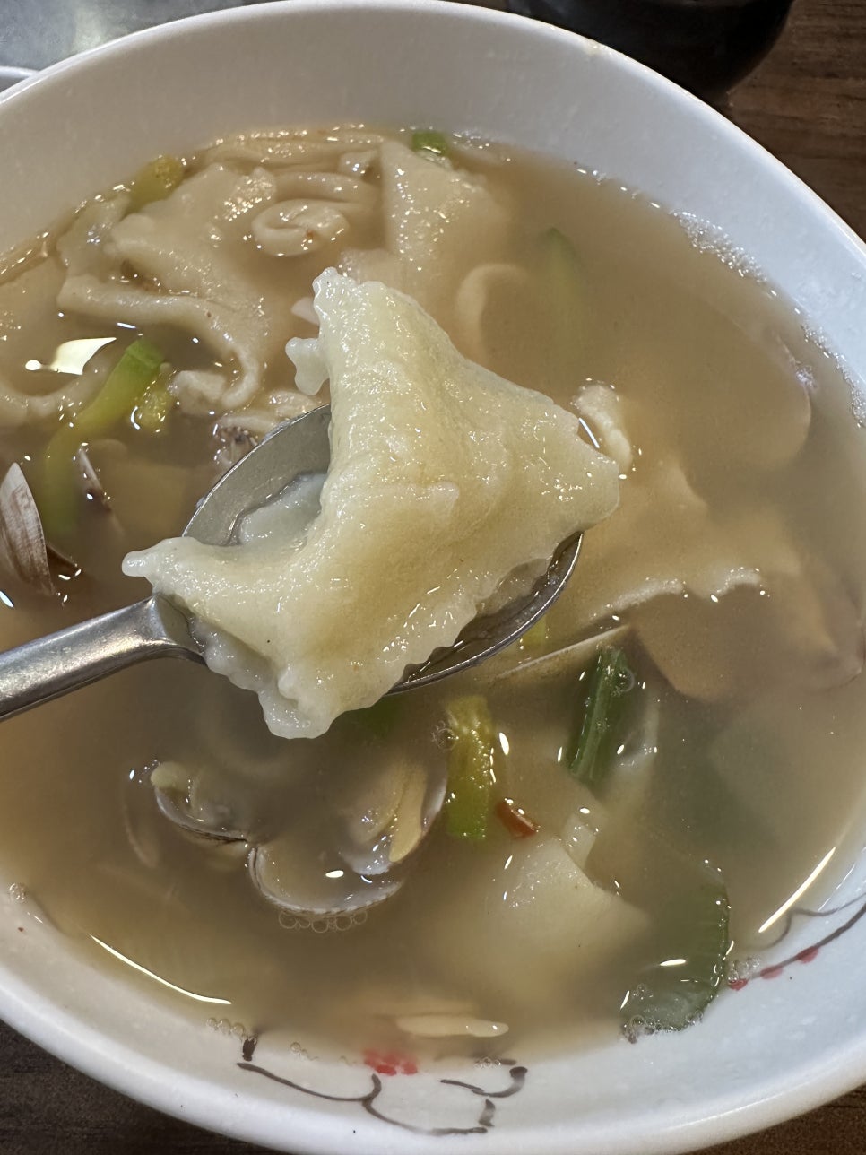 세미바지락칼국수 이미지