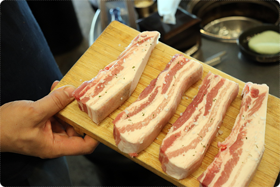 까망김밥 이미지
