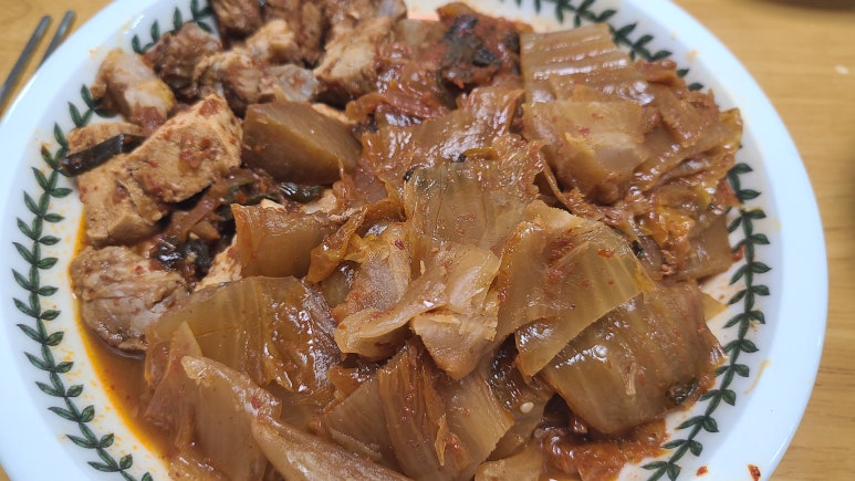 돼지랑김치랑 이미지
