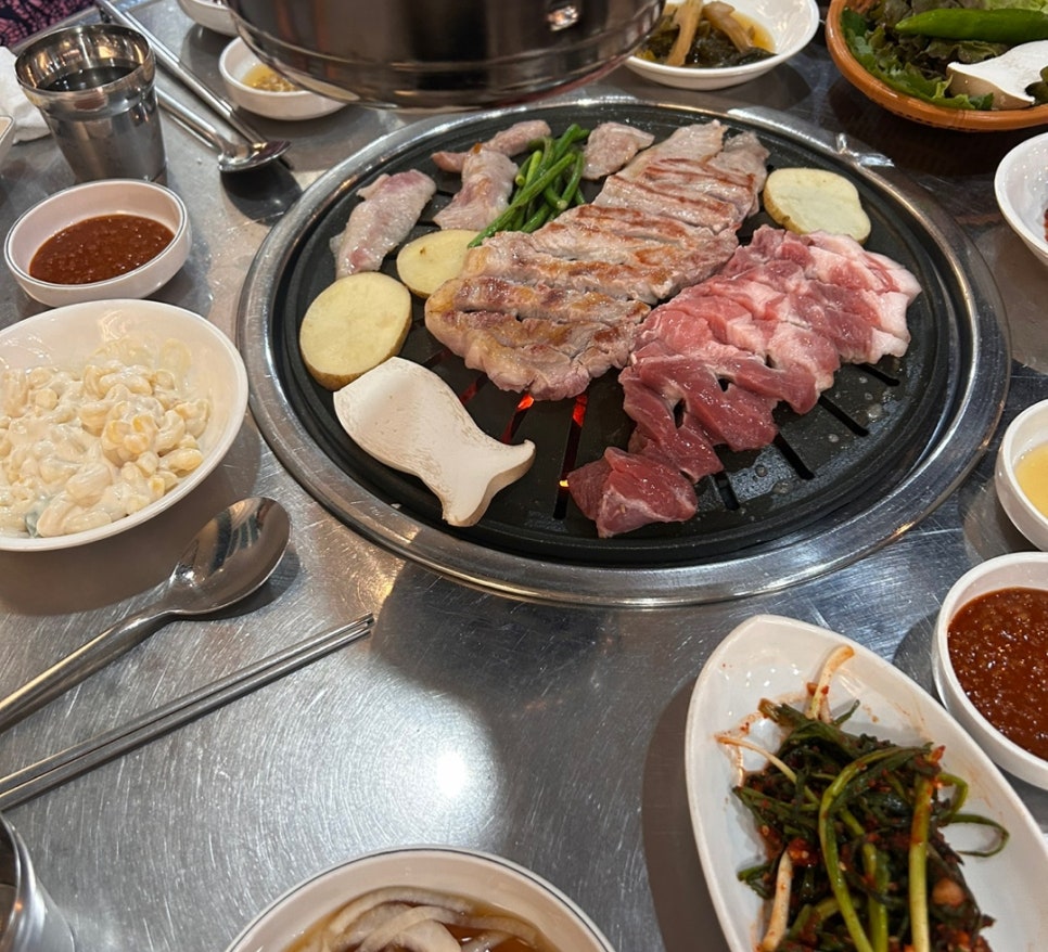 돼지가매력있소지산점 이미지