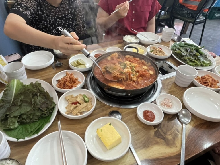 반가네쌈싸먹는김치찌개&삼겹살 이미지
