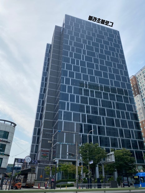 파리바게뜨 양재역 이미지
