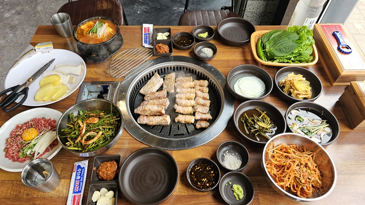돼지집 이미지