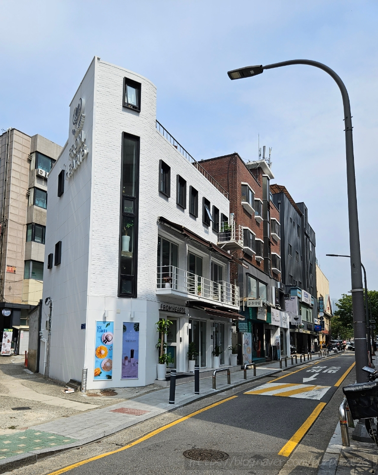 프롬하츠커피 신촌점 이미지