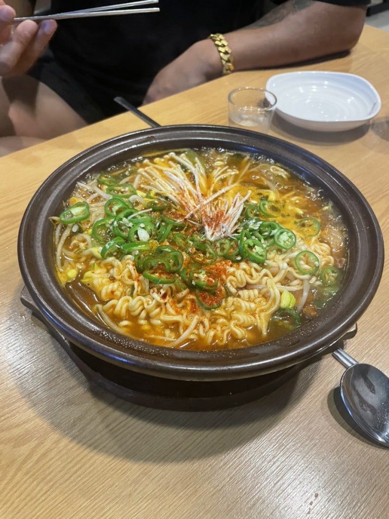 먹짝 이미지