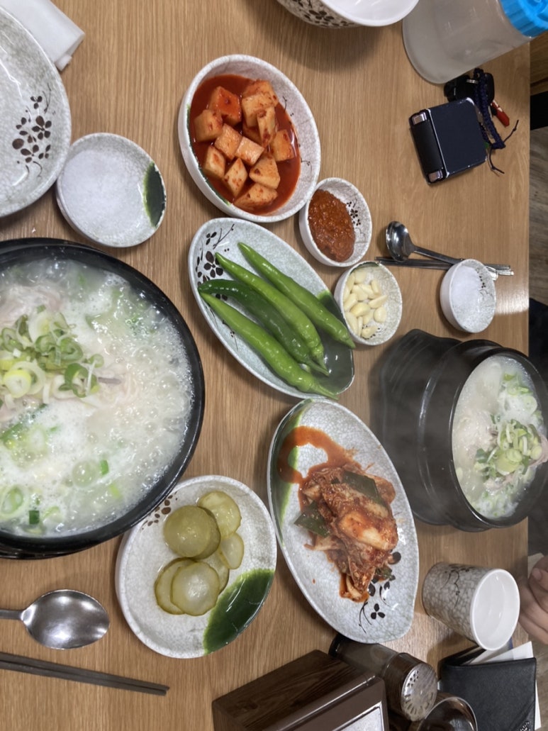본전삼계탕 이미지