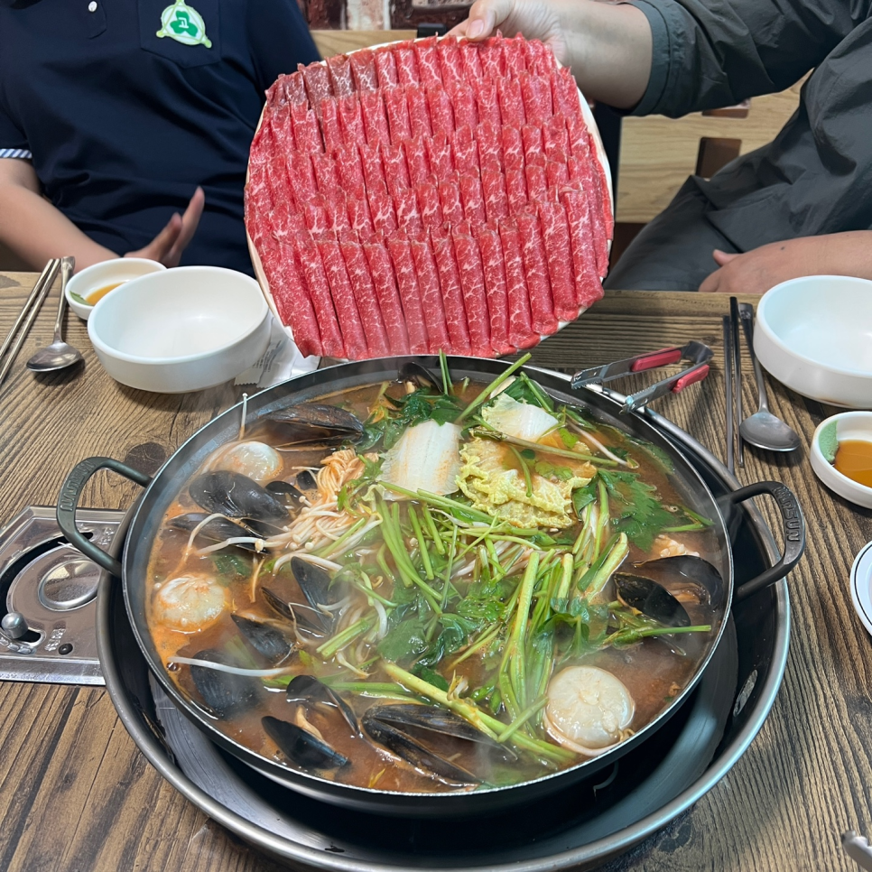 밀촌샤브해물칼국수 이미지