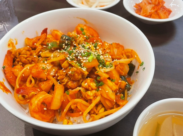 더(the)덮밥 이미지