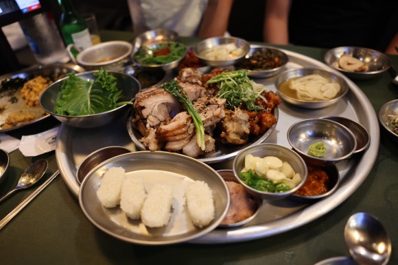 완미족발전주 이미지