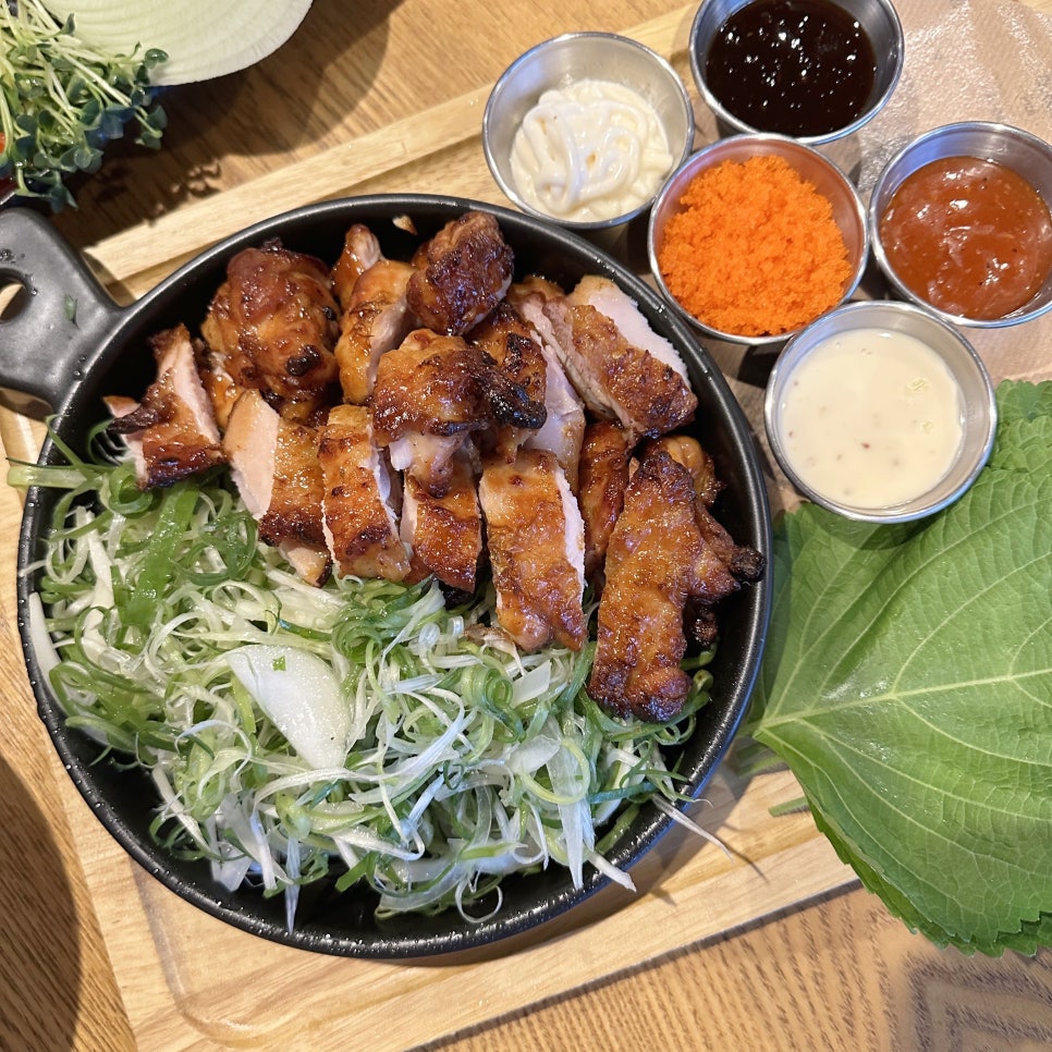 누구나홀딱반한닭수원화서점 이미지