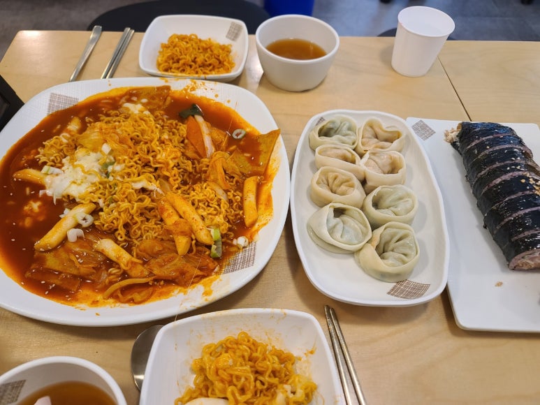 폭탄돼지 이미지