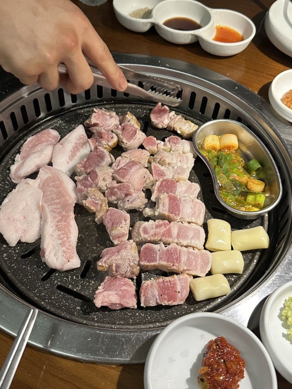 83돼지 이미지