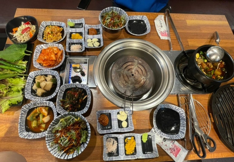 흑돼지삼백식당천곡점 이미지