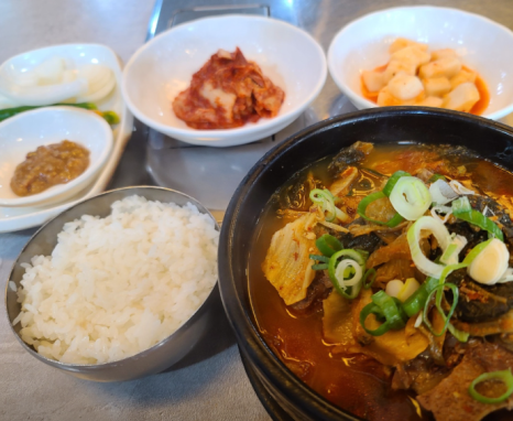 뚝배기집 이미지