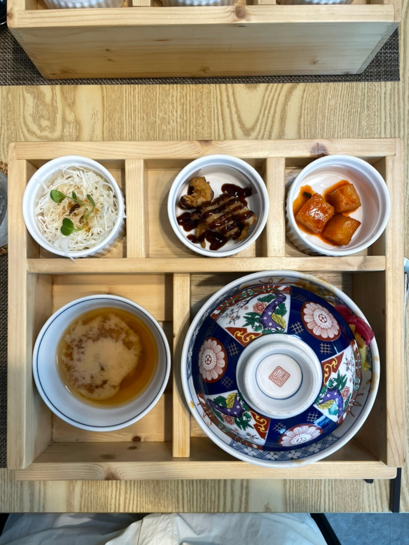 시시한덮밥 이미지