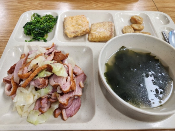 타크라구내식당 이미지