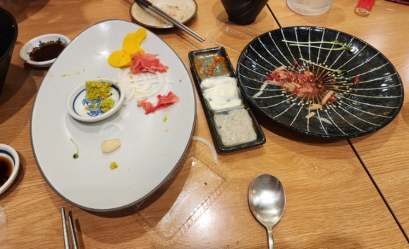 육회바른연어상 이미지