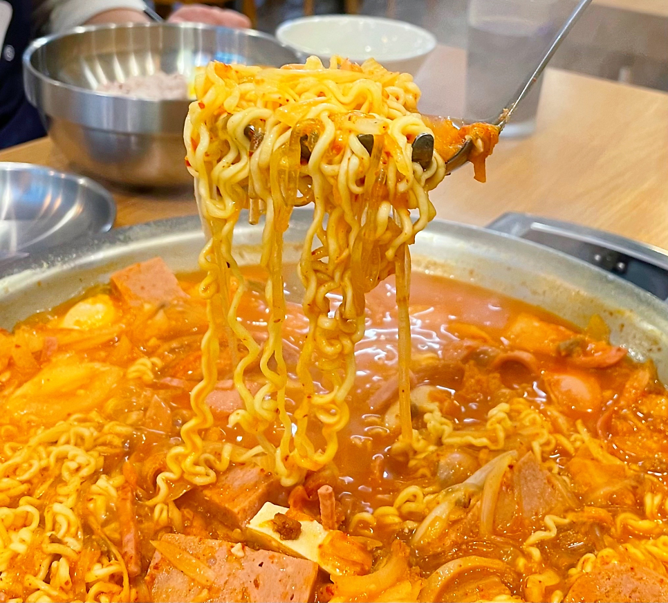 아찌부대찌개 이미지