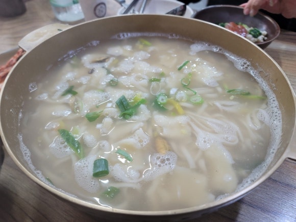 닭발흥신소 본점 이미지