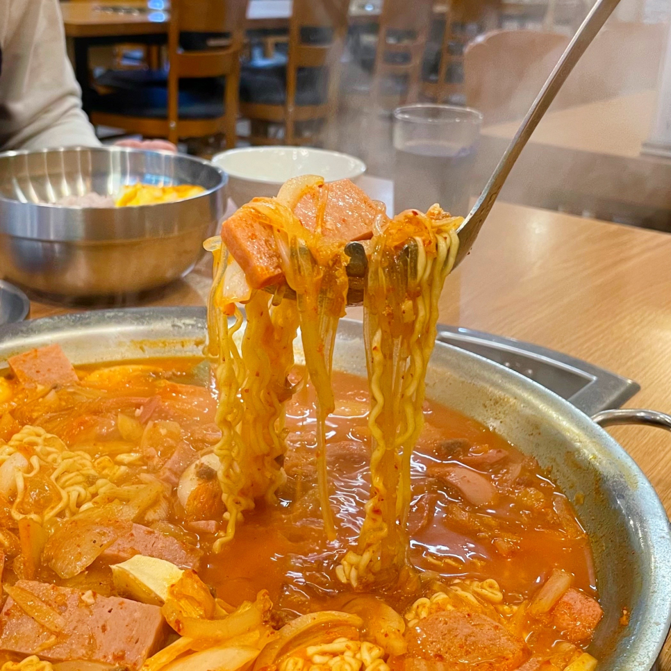아찌부대찌개 이미지