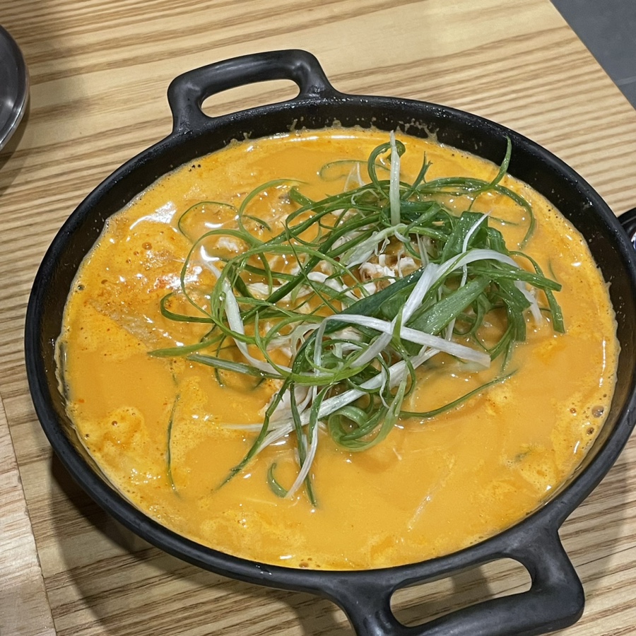 누구나홀딱반한닭반구점 이미지