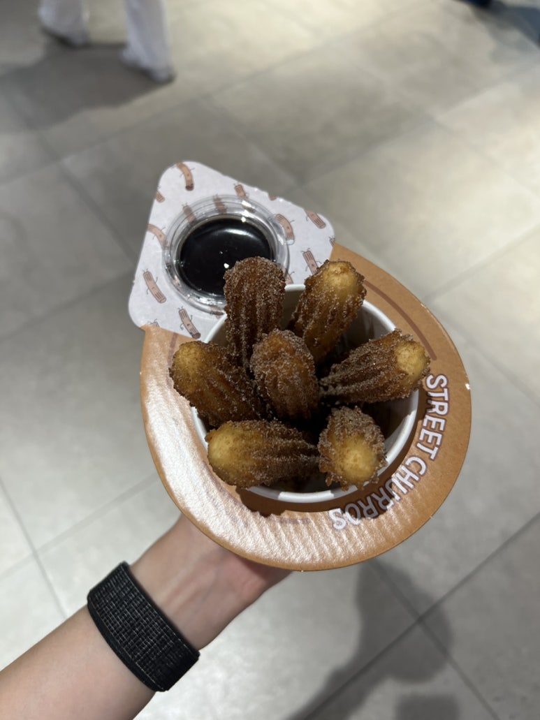 스트릿츄러스롯데몰 이미지