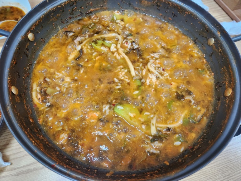 암돌 속풀이 칼국수 이미지