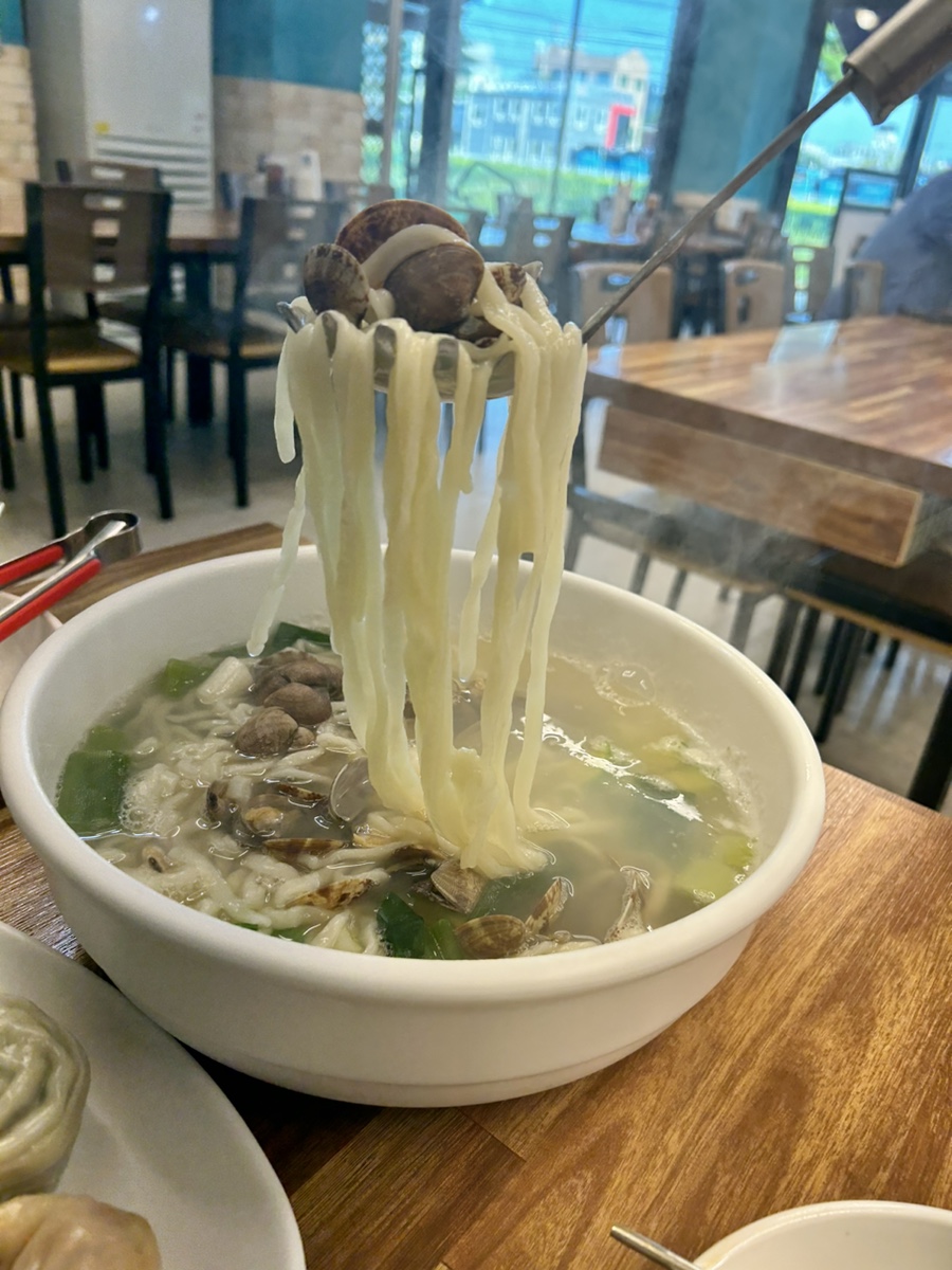 밀조아생바지락칼국수 이미지