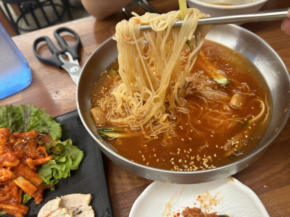 해적해물칼국수 이미지