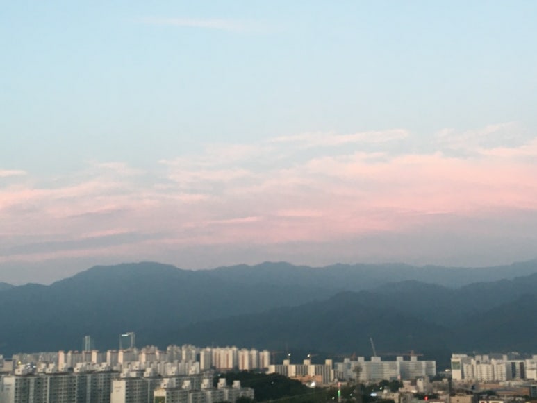 어텀이즈커밍 이미지