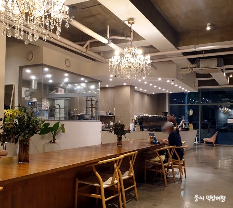 엘스로스터리 이미지