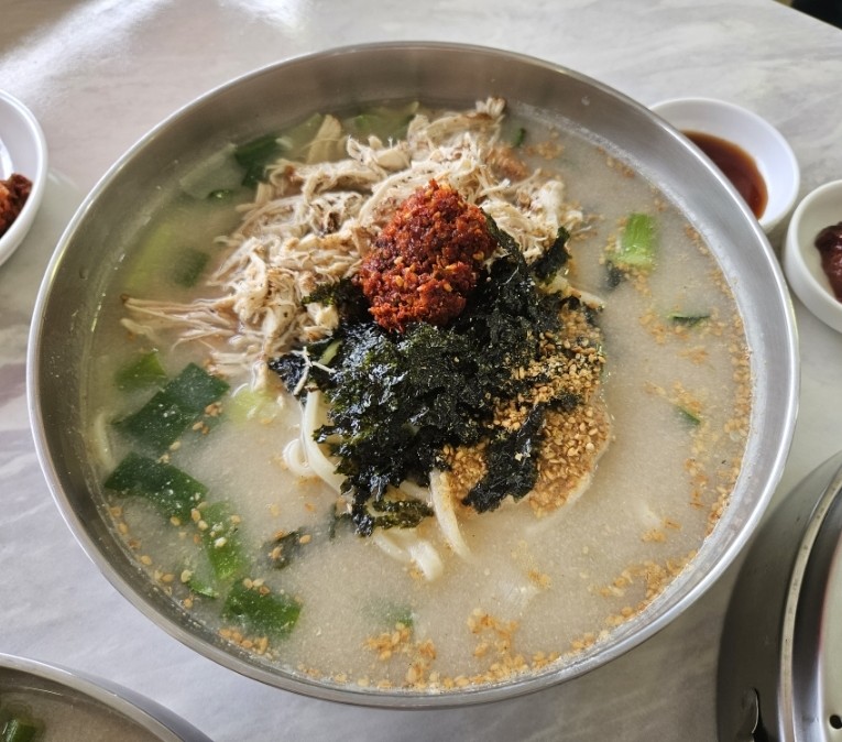 영진닭칼국수 이미지