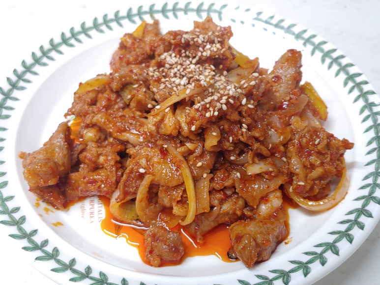 제육아저씨 이미지