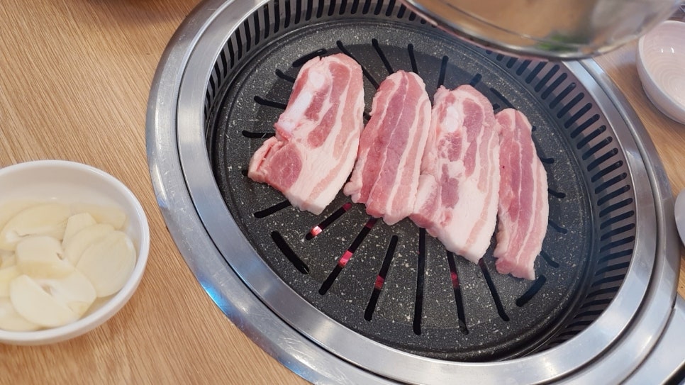 황소야돼지야 이미지