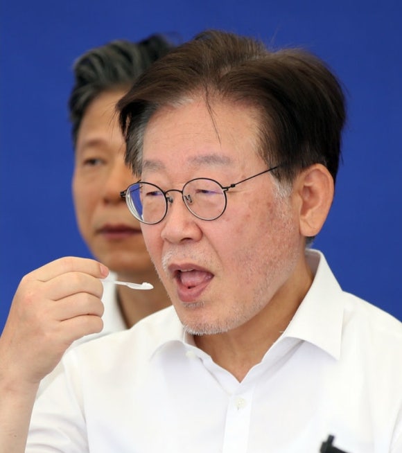 다웃는다 이미지