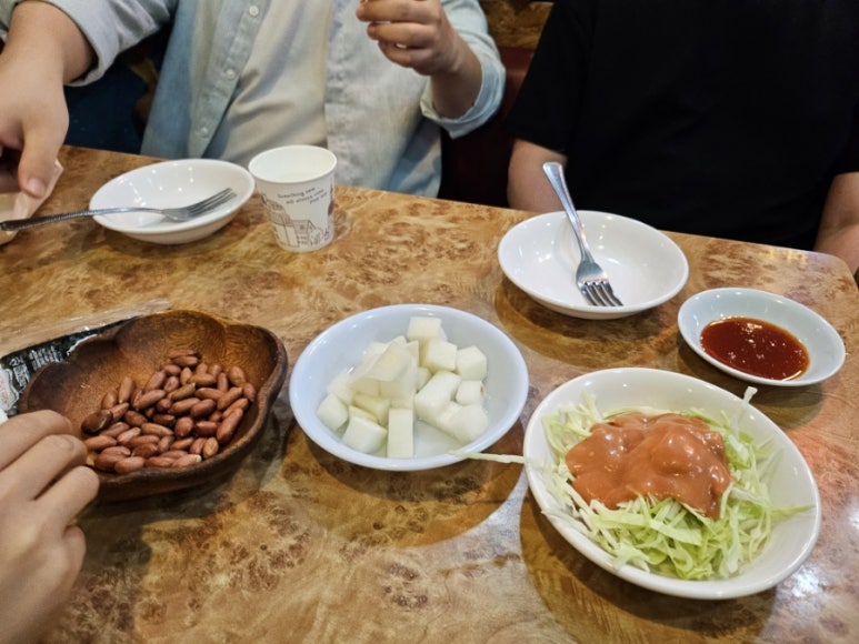 25시 호프 치킨 이미지